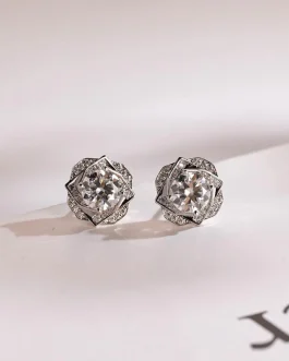 0.50 TCW Round Cut Moissanite Floral Halo Earrings in Gold