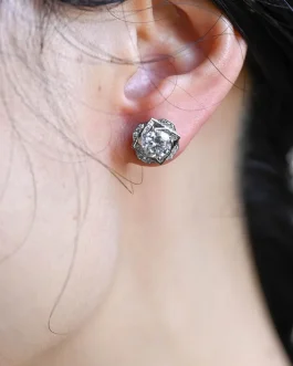 0.50 TCW Round Cut Moissanite Floral Halo Earrings in Gold